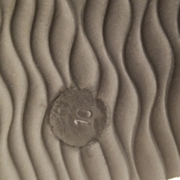 Hurley Men Flip Flops/Slides - Picture 6 of 12